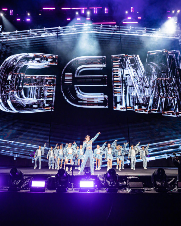 鄧紫棋晒深圳五星級總統套房 1晚房價14萬港幣 超大落地窗/180度海景 