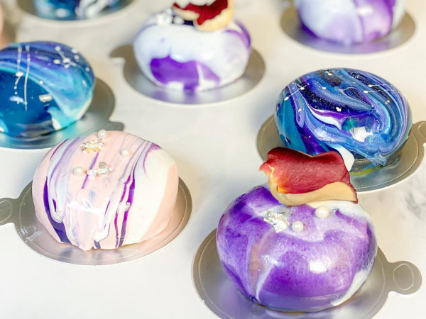 附早鳥優惠！逾10間情人節蛋糕推介2025   高貴鏡面／3D卡通／星球立體蛋糕