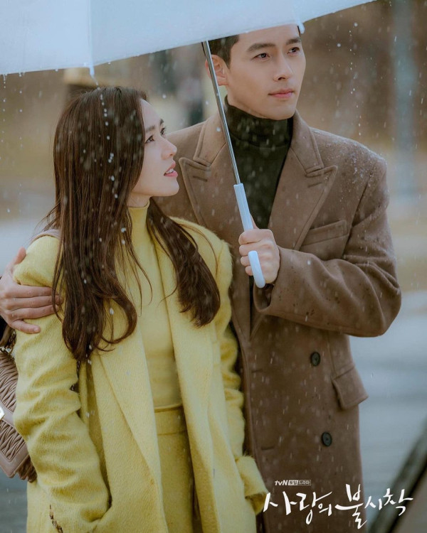 圖片來源:《愛的迫降》劇照 玄彬孫藝珍日本餐廳被野生捕獲 兩夫婦私下相處模樣曝光!