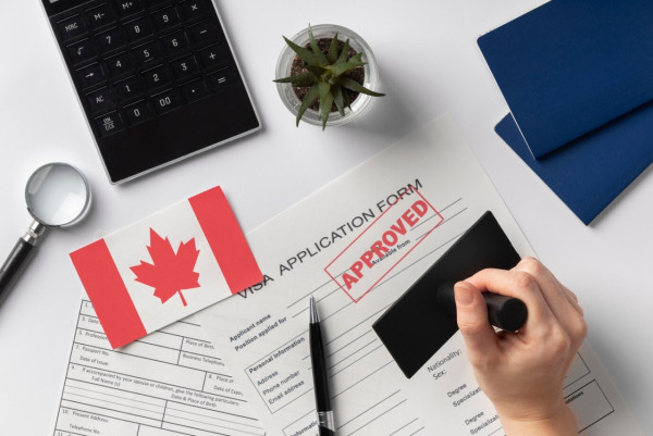 加拿大收緊留學生簽證名額 大幅削減35%！這兩類學生最受影響 