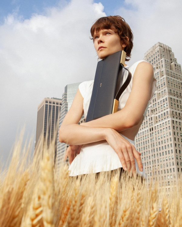 2024名牌手袋包款推介11:Bevza Baguette Clutch手拿包 HK$5,100