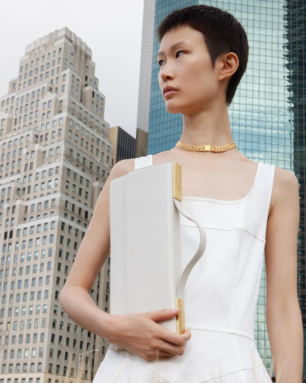 2024名牌手袋包款推介11:Bevza Baguette Clutch手拿包 HK$5,100