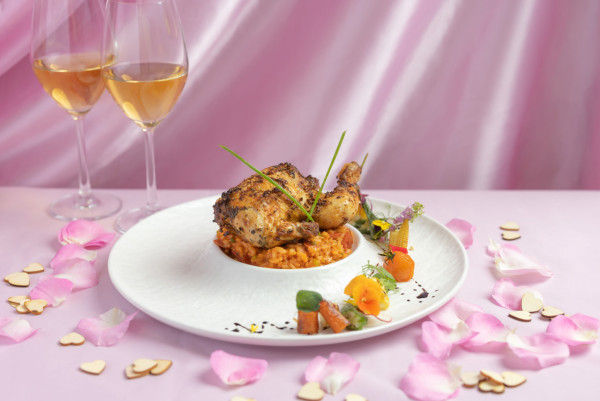 鰂魚涌西日料理餐廳「幸圓」推出情人節菜式   安格斯T骨牛扒／生蠔／三文魚籽燒汁比目魚／布朗尼／紅玫瑰特飲