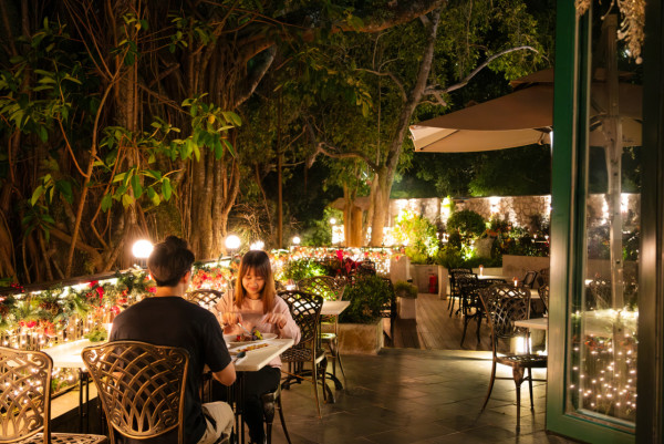 山頂懷舊老店「太平山餐廳」推出情人節晚餐  火炙生牛肉／海鮮拼盤／送護手霜！