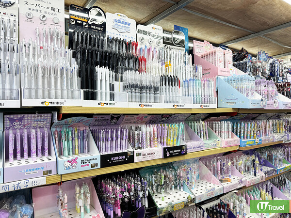 深圳筍崗文具玩具禮品城  樓高4層 辦年貨必去！批發價買書包/筆記簿/模型 