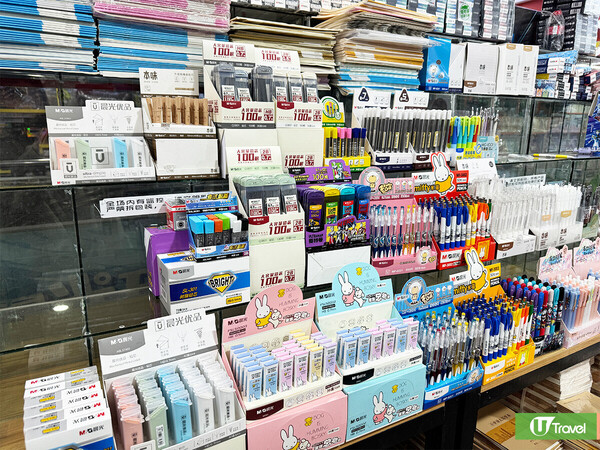 深圳筍崗文具玩具禮品城  樓高4層 辦年貨必去！批發價買書包/筆記簿/模型 