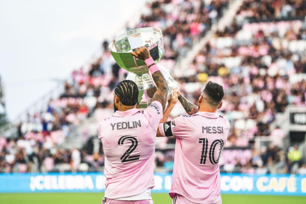 美斯日本｜國際邁阿密球隊抵達日本 美斯臉上重現笑容 