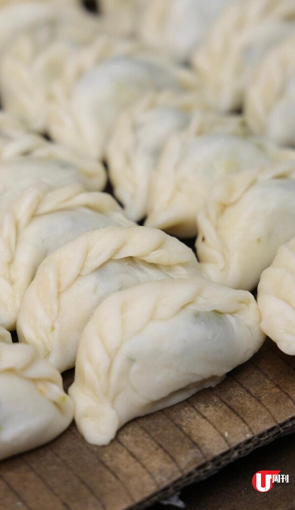 均香餅家大熱開心果角仔 意大利開心果醬製餡 排 2-3 小時走唔甩！