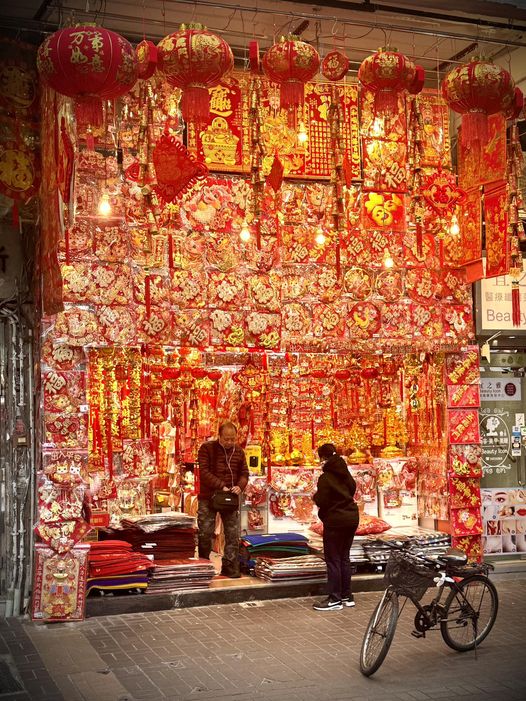 大埔雜貨店變新春「打卡牆」 紅燈籠裝飾靚絕全區獲市民勁讚
