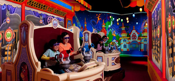 東京迪士尼海洋遊樂設施 玩具總動員瘋狂遊戲屋（圖片來源：東京迪士尼海洋）