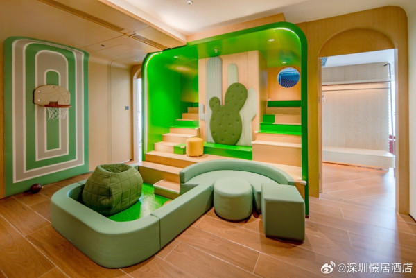酒店共擁有194間客房，其中有9間兒童主題房。（圖片來源：微博@深圳憬居酒店）