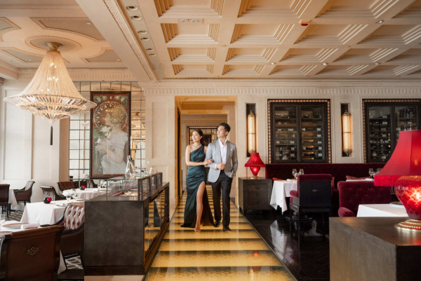 情人節撐精選枱腳熱點 肉肉豪華餐 / 復古圖書館餐廳 / 山頂紅磚屋拍拖