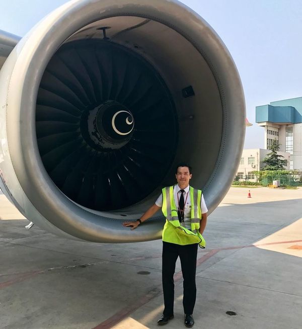 麥大力遊澳門一景點打卡自嘲 年初曾跌斷股骨 感激女友簡淑兒停工照顧