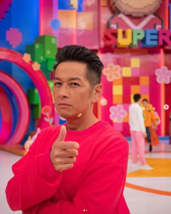 鍾嘉欣馬爾代夫賀柳婚曬老公視角素顏靚相！豪華別墅房價至少$XXXXX起 