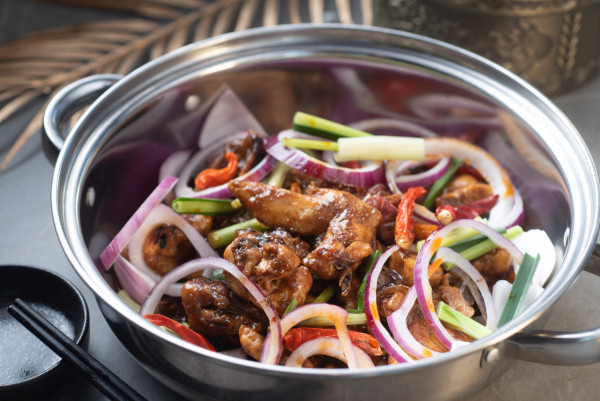 尖沙咀新開火鍋店  開業優惠$1雞煲／$10換啤酒