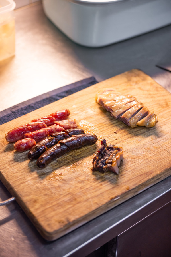 煲仔飯天花板！ 元朗車仔麵店最強出品 普洱茶煮香脆飯焦