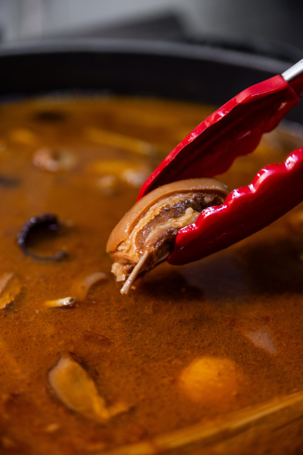 煲仔飯天花板！ 元朗車仔麵店最強出品 普洱茶煮香脆飯焦