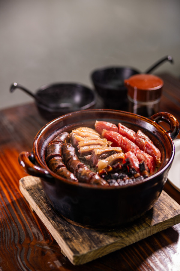 煲仔飯天花板！ 元朗車仔麵店最強出品 普洱茶煮香脆飯焦