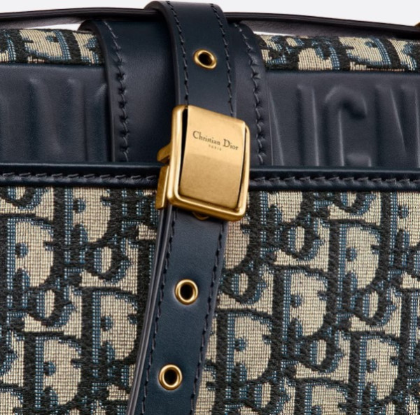 Dior保值手袋推薦｜4大最值得入手包款！經典BOOK TOTE最平2萬入門