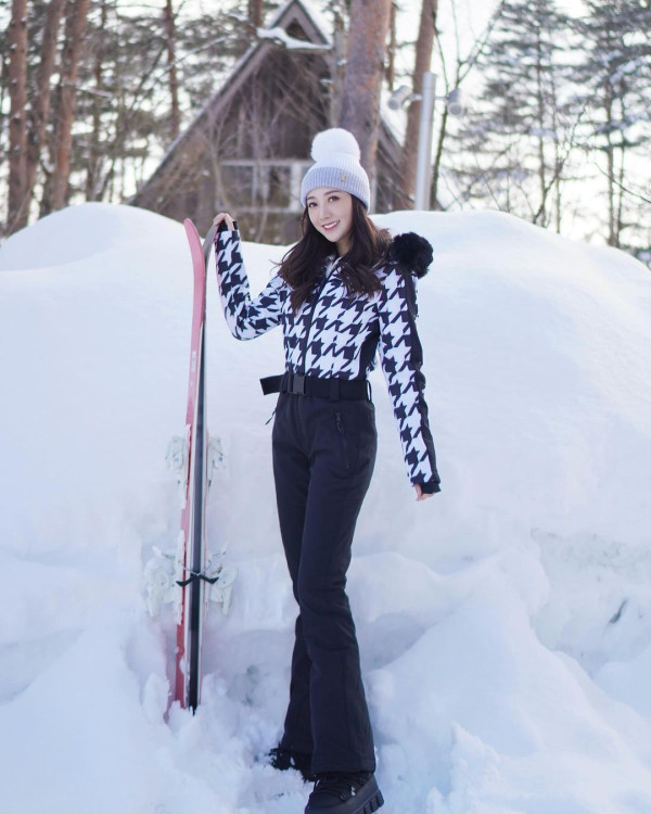 麥明詩盛勁為澳洲註冊被野生捕獲？準夫婦私下一細節舉動曝恩愛一面！ 