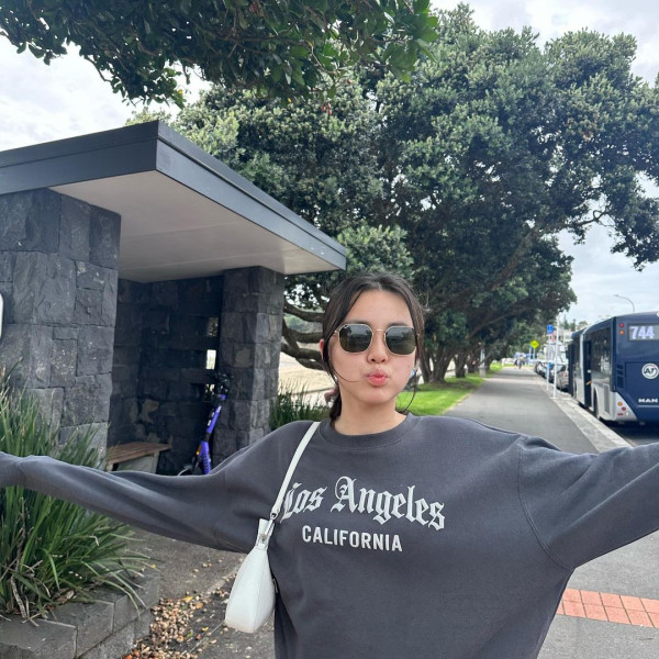 17歲「聲夢小花」大個女做學神！新年考車牌 淡定遊走新西蘭 