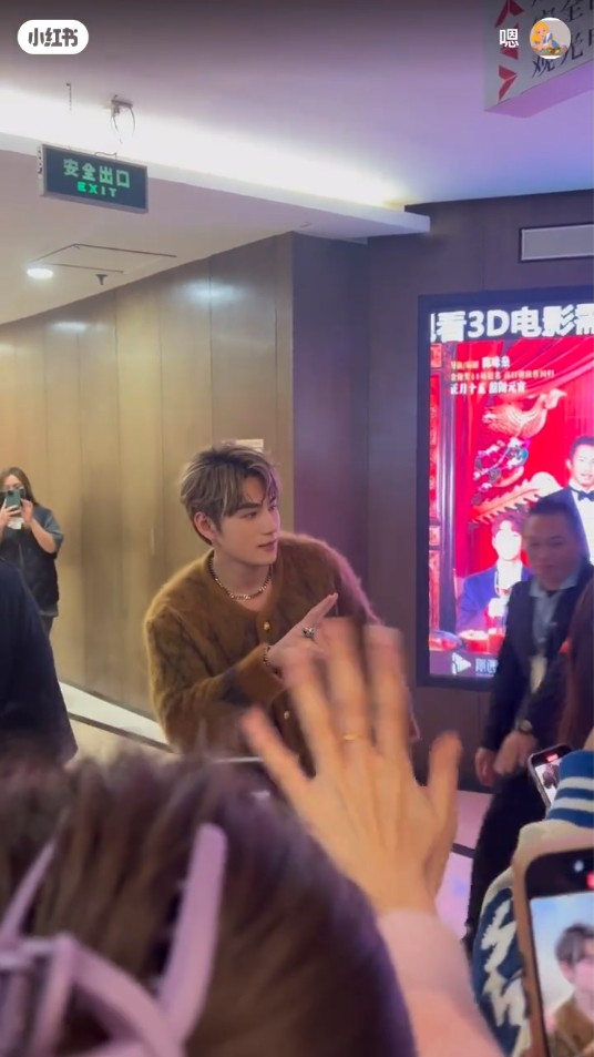 魏浚笙Jeffrey廣州謝票宣傳魅力沒法擋 瞬吸內地粉絲大讚:比男團正常好多!