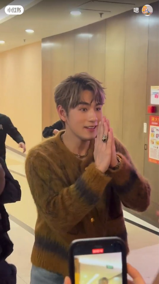 魏浚笙Jeffrey廣州謝票宣傳魅力沒法擋 瞬吸內地粉絲大讚:比男團正常好多!