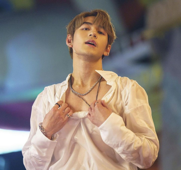 巴黎時裝周｜魏浚笙Jeffrey化身粉絲與各地男神集郵 被韓國巨星孔劉搭膊合照勁緊張 