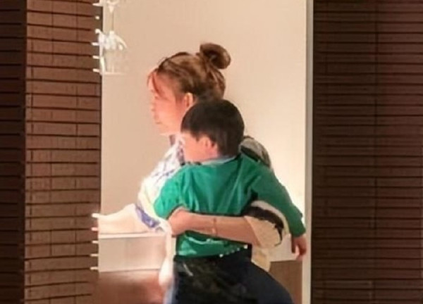 林志玲日本被捕獲兒子容貌曝光！網民驚嘆高顏值超強基因！ 