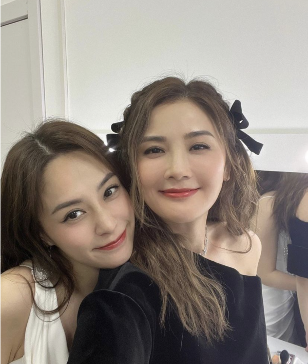 網民福岡野生捕獲阿Sa 零架子合照曝逆齡美貌 網民大讚:看起來像20歲