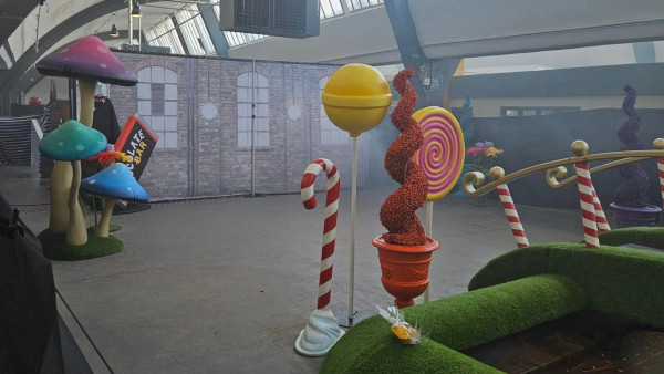 遊客崩潰控訴「旺卡」體驗館中伏!朱古力實驗室被嘲似「製毒工場」