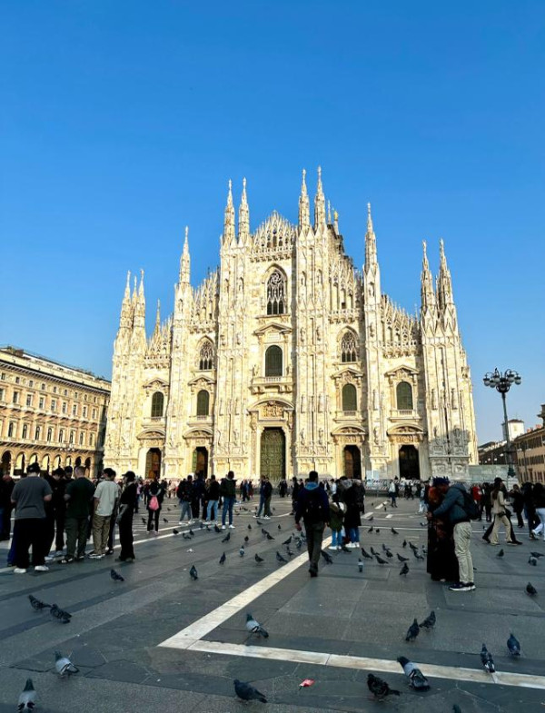 米蘭自由行打卡景點1：米蘭大教堂 (Duomo)