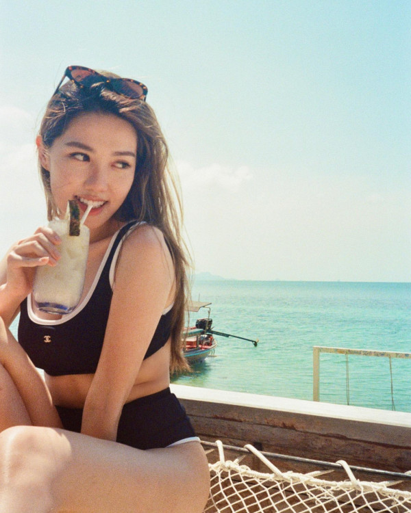 湯洛雯一家人遊日本曬靚相!超索妹妹美貌成網民焦點!