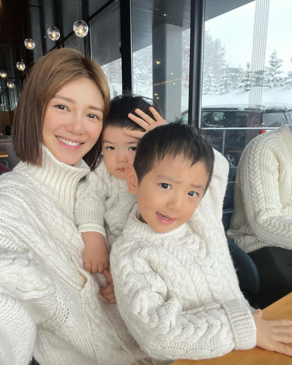 倪晨曦穿性感三角褲行巴黎  42吋長腿超震憾！網民：唔識欣賞 