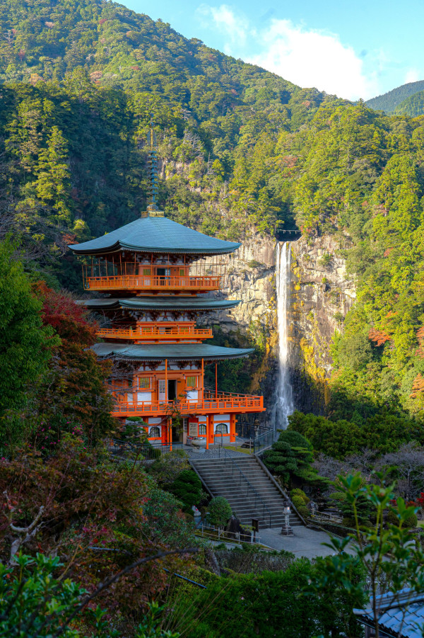 和歌山那智瀑布(圖片來源︰Unsplash) 和歌山那智瀑布