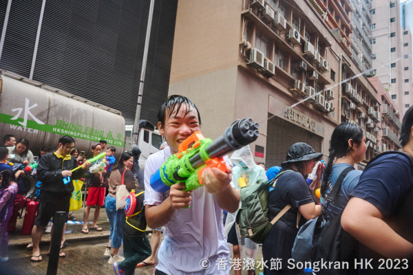 香港潑水節2024 | 4月一連5日！免費玩街頭水戰/古色巡遊