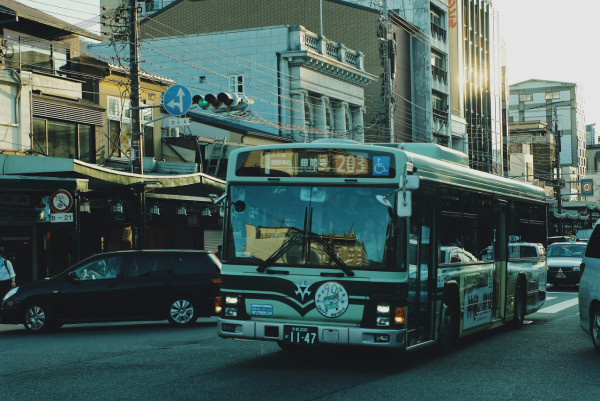 遊日注意！京都6月運行全新「觀光特急巴士」直達景點 官方教3招空手觀光秘技 