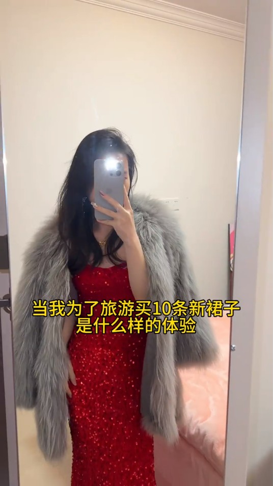 內地女小紅書香港校服遊 被報上東張 博主：走法律途徑維護權益 