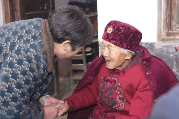 長壽秘密｜婆婆迎110歲大壽 自理生活無難度 自行洗澡吃飯去廁所 公開長壽心得