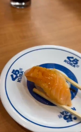 日本連鎖迴轉壽司再爆霸王餐事件 男子1舉動免費食壽司惹爭議 