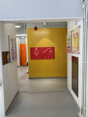 內地客教去香港公廁免費沖涼 大讚呢樣設備！港人：大驚小怪