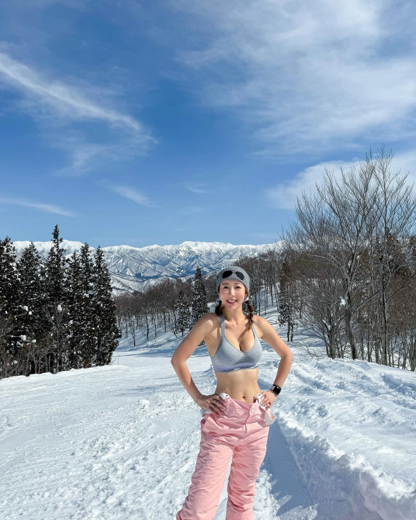 陳婉衡日本雪地曬事業線  逼爆上圍提高冬日熱度 