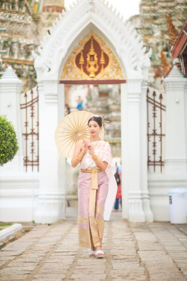 Lovely Thai Costume For Rent @Facebook