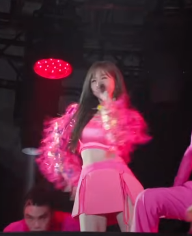 41歲王心凌內地開騷 性感跳啦啦舞  活力十足被讚逆齡 