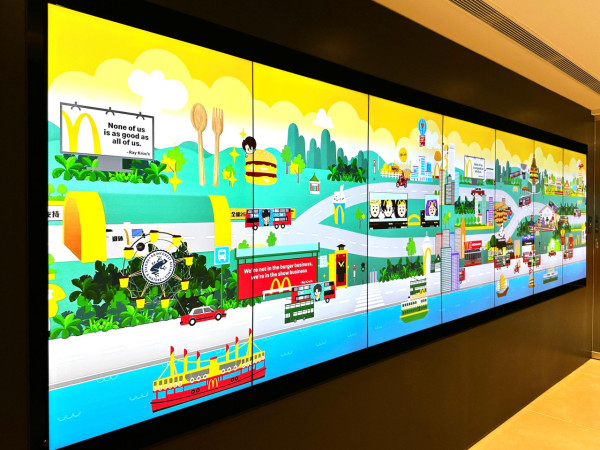 香港麥當勞公開全新辦公室！6.8米數碼廊+無線充電單車