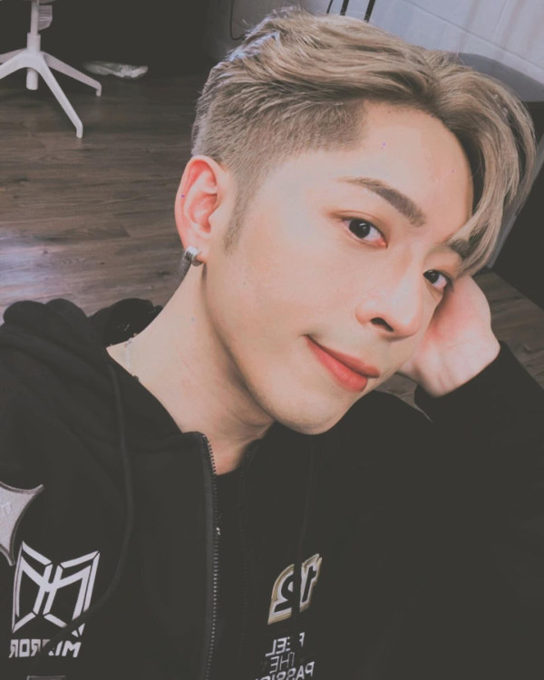 MIRROR巡迴演唱會2萬人逼爆英國站完場慶功!姜濤AL街頭狂奔難掩興奮 MIRROR巡迴演唱會2萬人逼爆英國站完場慶功!姜濤AL街頭狂奔難掩興奮