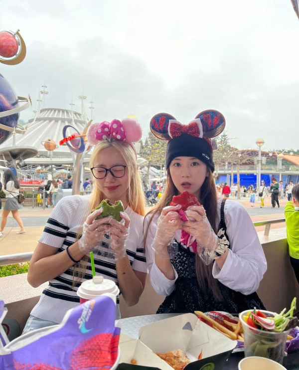 Apink成員初瓏秘密遊香港！食盡點心/豬扒麵/大玩迪士尼樂園
