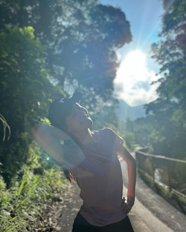 百億新抱吳千語生圖曝光！真實頭身比例驚人！ 