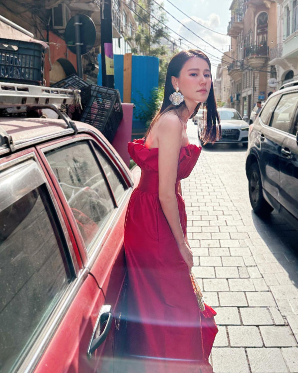 百億新抱吳千語生圖曝光！真實頭身比例驚人！ 