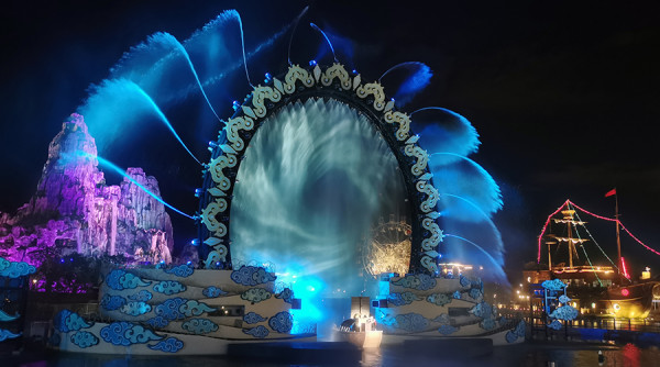 大湖秀劇場(圖片來源:廣州融創樂園) 大湖秀劇場(圖片來源:廣州融創樂園)